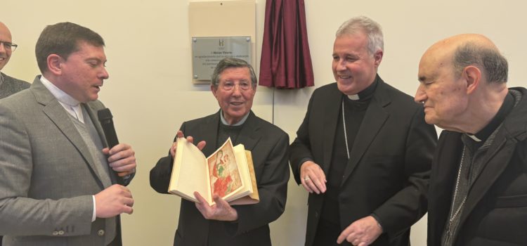 Matías Vicario Santamaría cumple 50 años al servicio del Archivo Archidiocesano