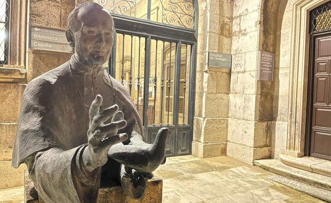 La Facultad de Teologia acoge la presentacion de 'Jeremias' en un homenaje a san Juan Pablo II