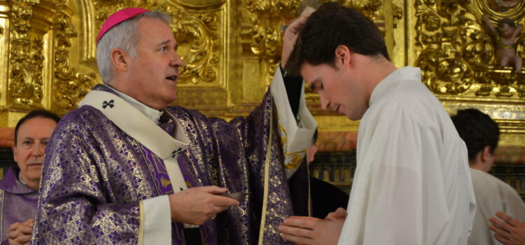 El arzobispo, en el Miércoles de Ceniza: «Ante Dios, somos lo que amamos»