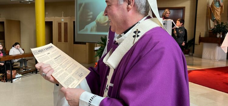 El arzobispo continúa su visita pastoral en la parroquia de San Juan de Ortega