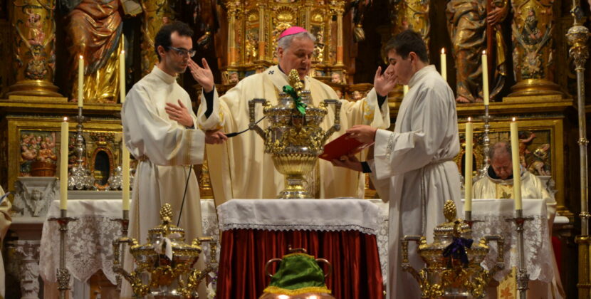 El arzobispo, a los sacerdotes en la misa crismal: «No tengáis miedo de remar mar adentro»