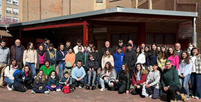 El arzobispo participa en el encuentro de jóvenes de Gamonal