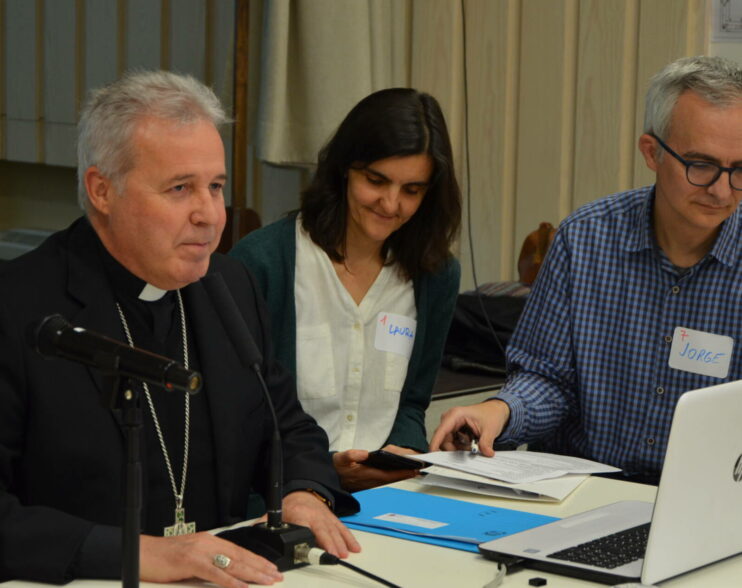 La Delegación de Familia y Vida presenta su plan para «devolver las familias a las parroquias»