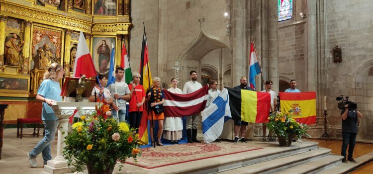 Una misa «internacional» abre en Aranda el Festival de las Gentes de Europa