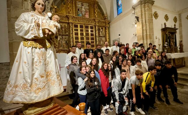 El Camino de Santiago vuelve a poner en marcha a los jóvenes