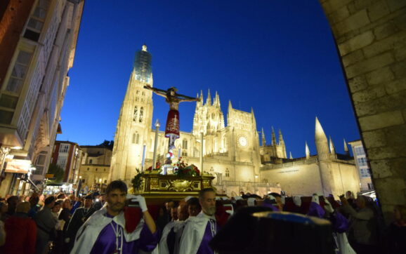 Cristo en la cruz, «fármaco para los sufrimientos del alma»