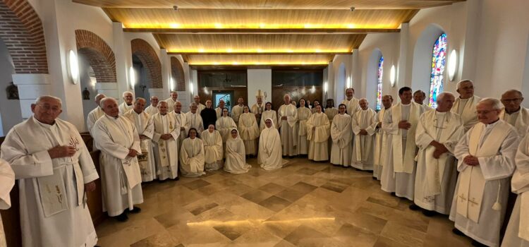 Los sacerdotes de la ciudad inician el curso con su tradicional ‘universidad de curas’