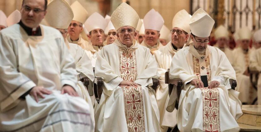 Mons. Iceta participa en la misa en memoria de las víctimas de la DANA