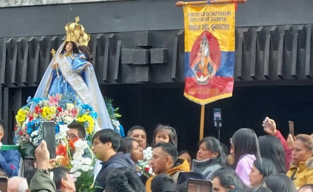 La comunidad ecuatoriana en Burgos celebra a la Virgen del Quinche