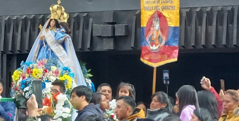 La comunidad ecuatoriana en Burgos celebra a la Virgen del Quinche