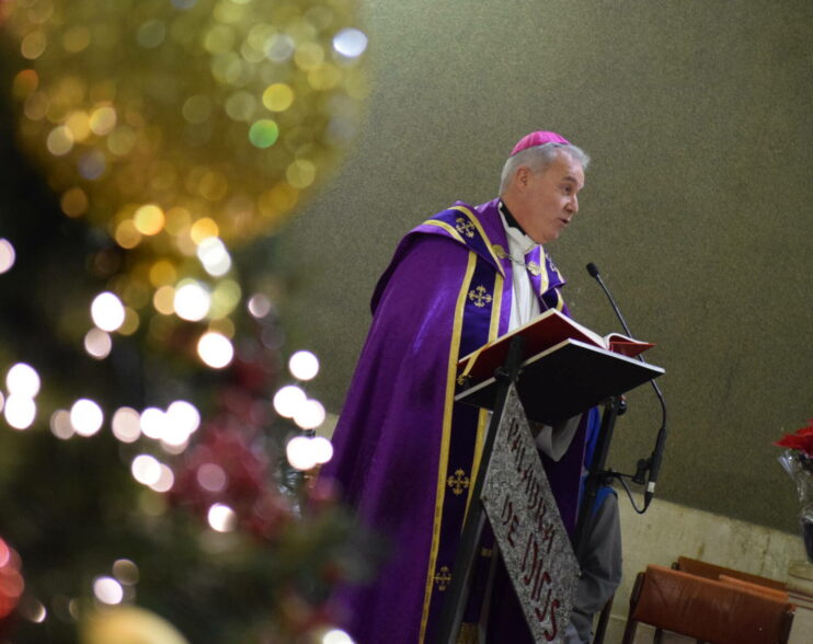 El arzobispo recuerda a la curia que su tarea es cuidar de la Iglesia, como san José hizo con Jesús