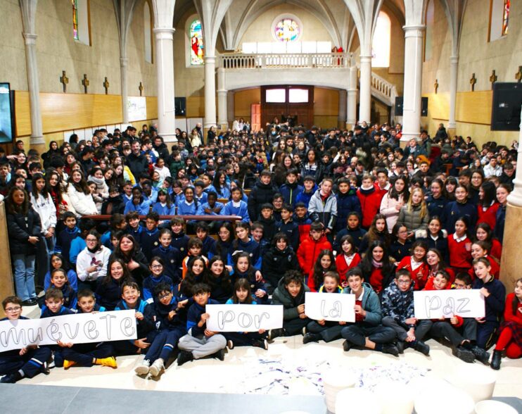 Los colegios de la Fundación Manjón-Palencia se unen en una gran celebración por la paz