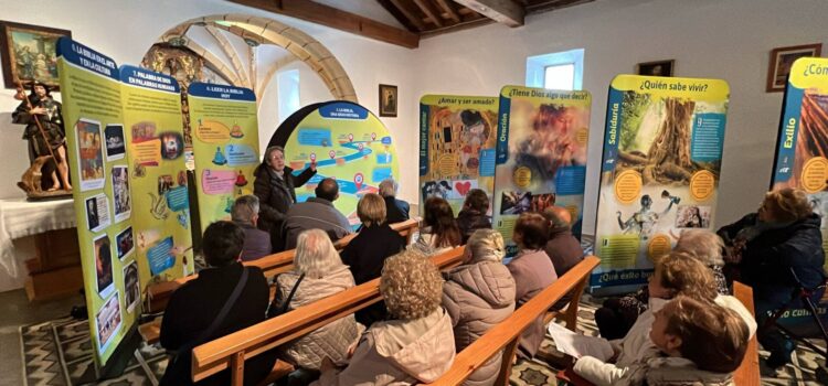 El arciprestazgo de La Sierra organiza una exposición sobre la Biblia