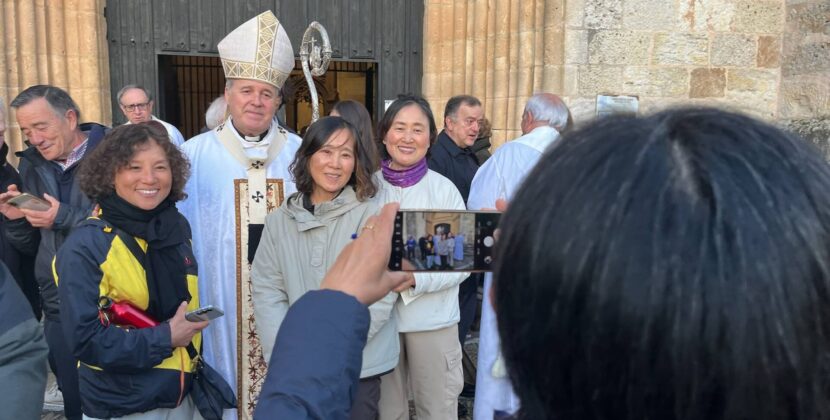 Mons. Iceta retoma la visita pastoral en la unidad ‘Encuentro de Caminos’