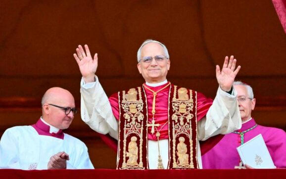 «Es un inmenso regalo»: Mons. Iceta expresa su alegría por la elección del papa León XIV