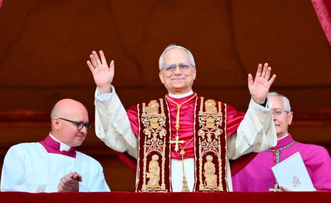 «Es un inmenso regalo»: Mons. Iceta expresa su alegría por la elección del papa León XIV