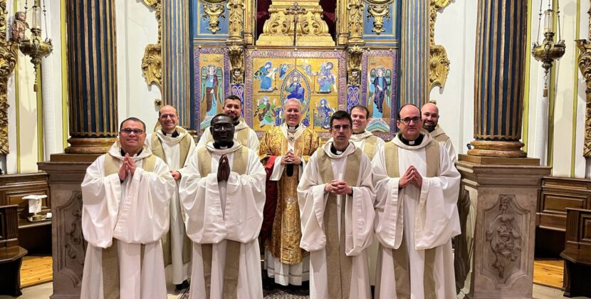 Silos, escenario del último encuentro del curso del arzobispo con los sacerdotes jóvenes