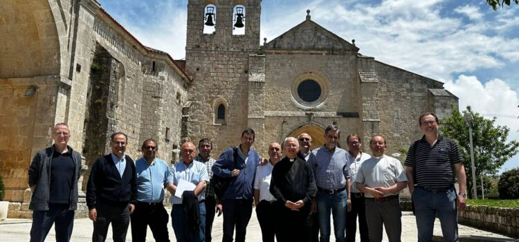 El Colegio de Arciprestes clausura el curso pastoral en el Monasterio de San Juan de Ortega