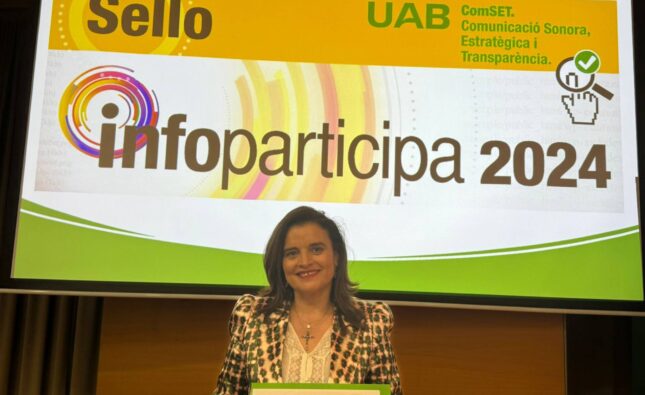 La ecónoma de la archidiócesis recibe el Sello de Calidad y Transparencia de Infoparticipa