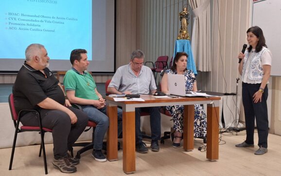 Grupos de vida para formar laicos corresponsables