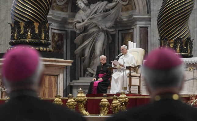 Mons. Mario Iceta saluda por primera vez a León XIV