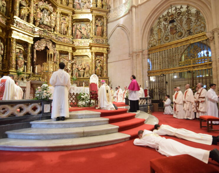 Dos nuevos sacerdotes, «servidores de esperanza» para la archidiócesis