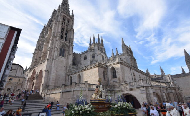 «Confraternizar para crecer»: más de 300 cofrades se darán cita este sábado en Burgos