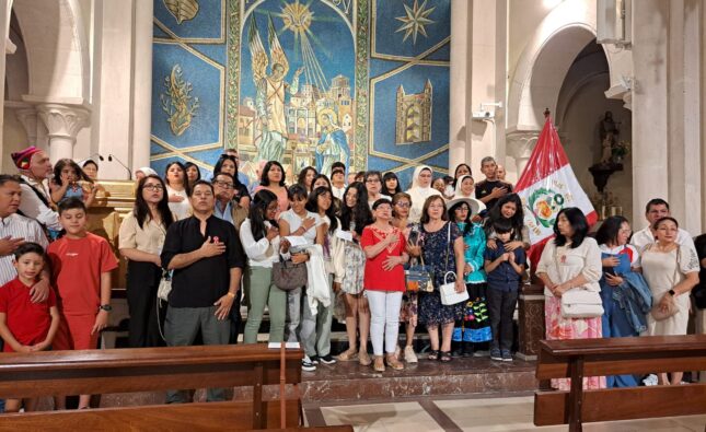 La comunidad peruana en Burgos celebra sus fiestas patrias con una misa