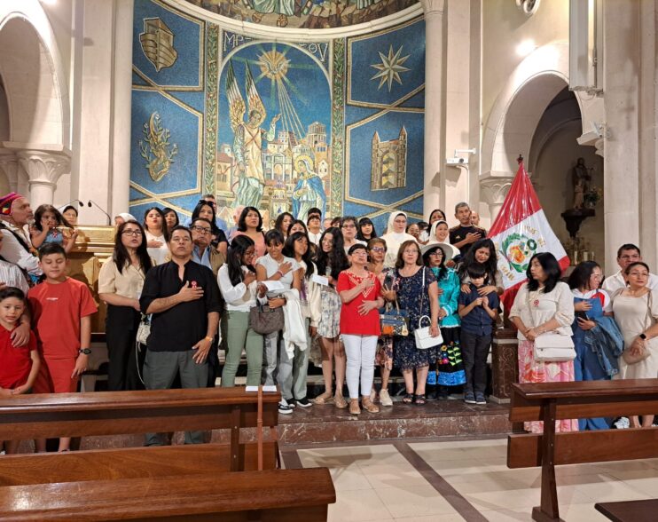 La comunidad peruana en Burgos celebra sus fiestas patrias con una misa