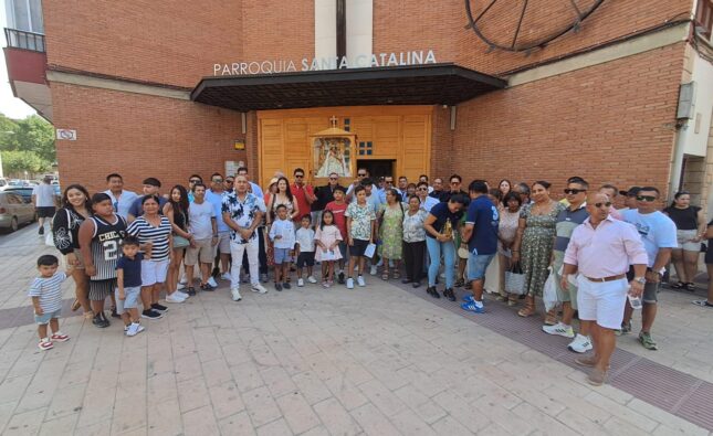 Las comunidades ecuatorianas celebran a la Virgen del Cisne en Miranda y Aranda