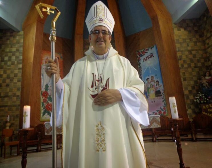 «Un regalo de Dios»: Mons. Rafael Cob comparte sus vacaciones en La Horra