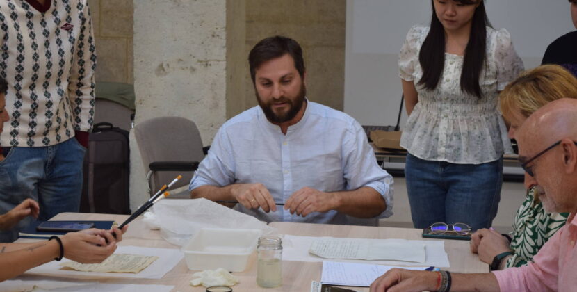 Aprendiendo a conservar los documentos de un archivo
