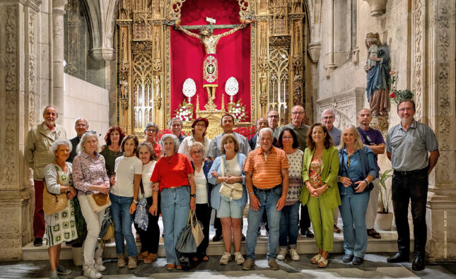 Voluntarios de la catedral y custodios de San Amaro comparten una jornada de convivencia