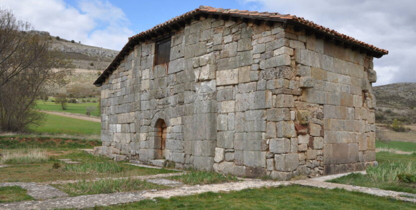 La archidiócesis recupera la propiedad de dos bajorrelieves de la ermita de Quintanilla de las Viñas