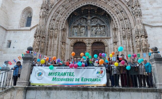 Santo Domingo de Guzmán se une para orar por los migrantes, ‘misioneros de esperanza’