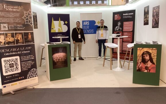 Mar Sancho, viceconsejera de Cultura y Turismo de la Junta de Castilla y León, reconoce la labor de Ars Burgensis en la Feria AR-PA