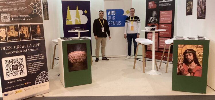 Mar Sancho, viceconsejera de Cultura y Turismo de la Junta de Castilla y León, reconoce la labor de Ars Burgensis en la Feria AR-PA