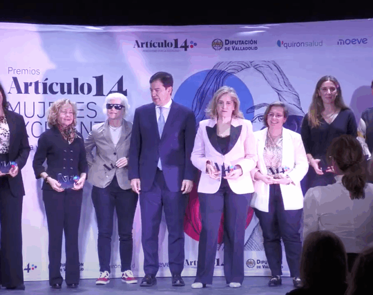 Consuelo Rojo recibe el Premio Mujeres Excelentes Castilla y León