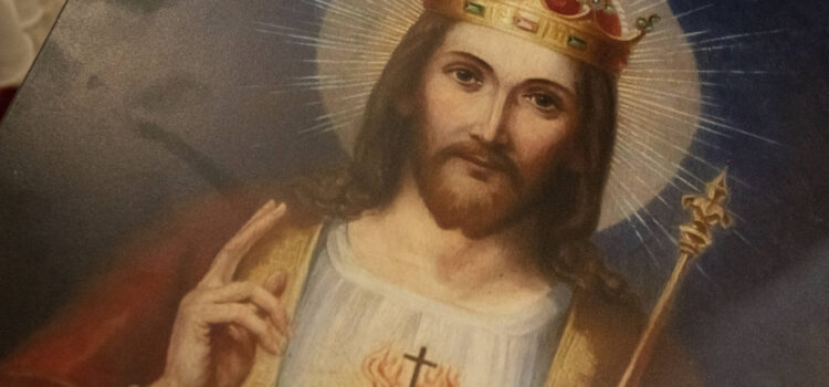 «Un Reinado de servicio, misericordia y paz»