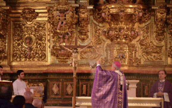 «La fiesta de los difuntos es la fiesta de la esperanza»: el arzobispo invita a mirar la muerte desde la luz de la resurrección