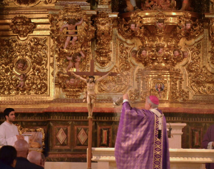 «La fiesta de los difuntos es la fiesta de la esperanza»: el arzobispo invita a mirar la muerte desde la luz de la resurrección