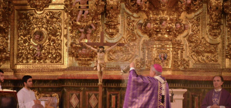 «La fiesta de los difuntos es la fiesta de la esperanza»: el arzobispo invita a mirar la muerte desde la luz de la resurrección