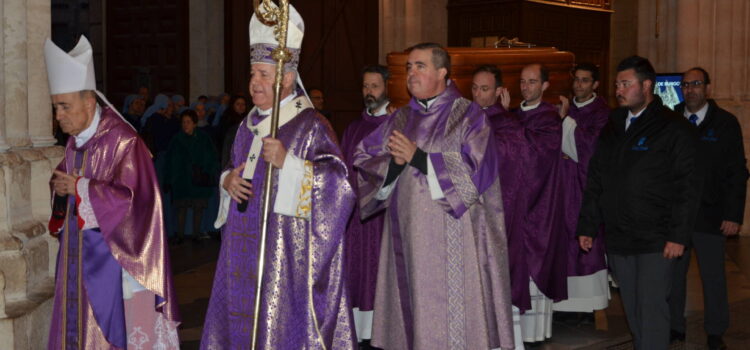 Mons. Francisco Gil Hellín, un servidor «bueno y fiel»