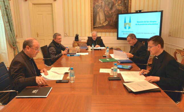 Mons. Iceta reúne a los obispos de la Provincia Eclesiástica en Burgos