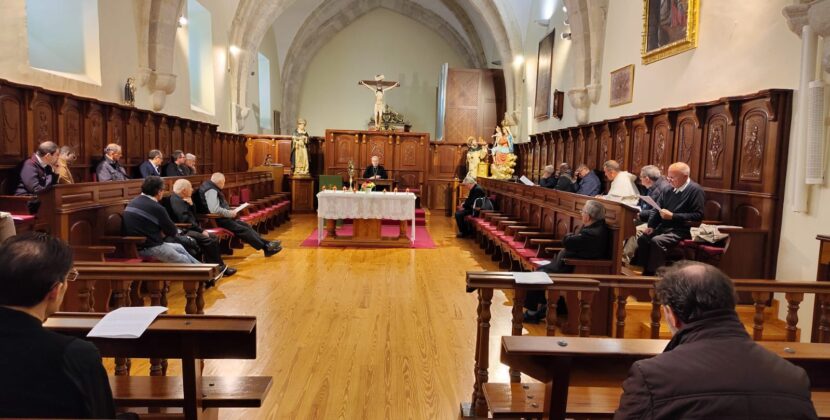 Caleruega acoge el último de los retiros para sacerdotes diocesanos predicados por el arzobispo