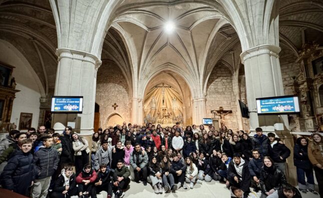 Adolescentes que aspiran a la santidad