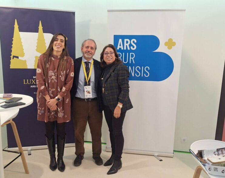 El stand de Ars Burgensis en AR-PA recibe la visita de las instituciones
