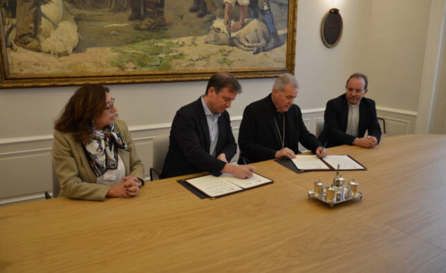 El Arzobispado y la Diputación renuevan el ‘Convenio de las Goteras’