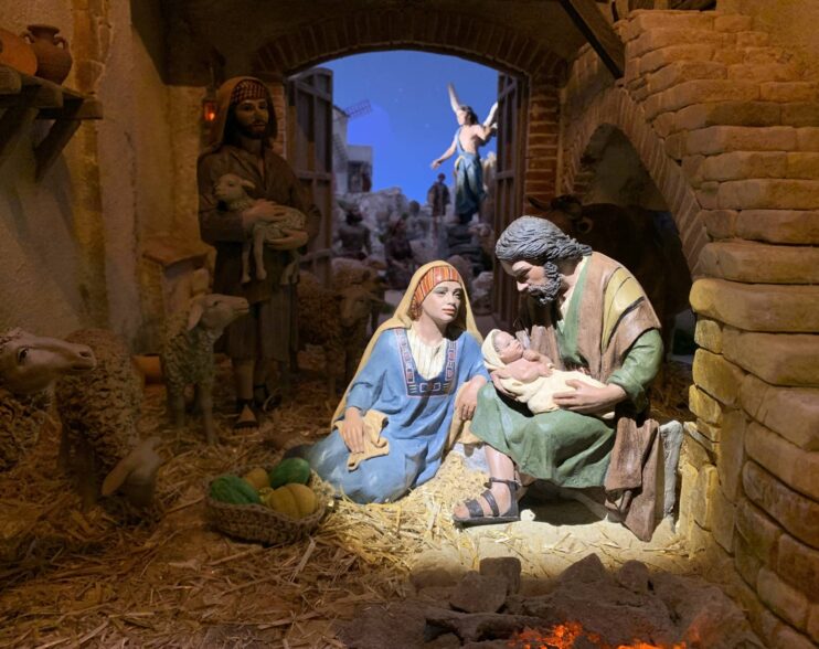 «En el Niño Dios volvemos a ser hijos y hermanos»