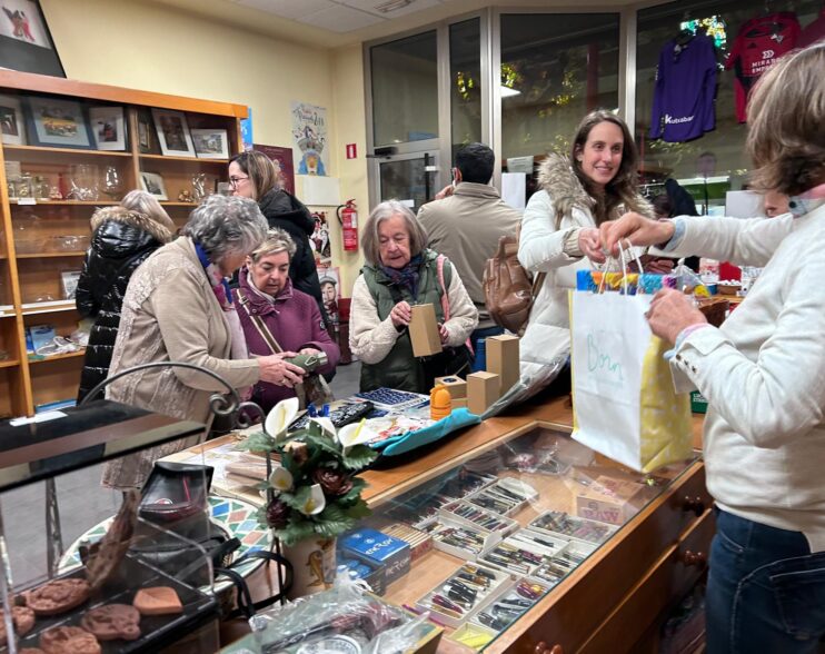 Manos Unidas de Miranda está celebrando su rastrillo solidario